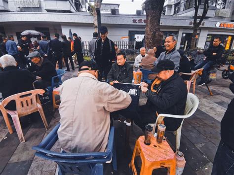 中国老年人在武汉打牌 编辑类图片. 图片 包括有 中国, 人们, 武汉, 城市, 看板卡, 公民, 招待 - 163837860