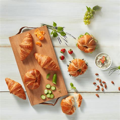 Vegan Curved & Pinched Croissant - Bridor