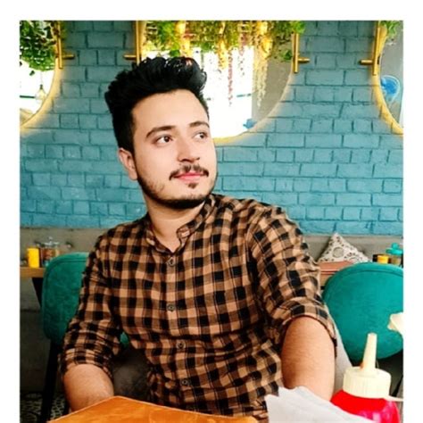 Kulvinder - Graphic design teacher in Gurugram - ₹500/h