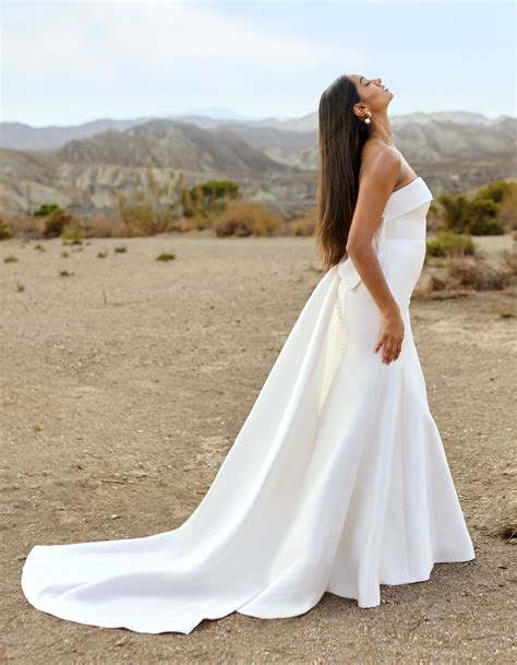 Very Low Back Mermaid Wedding Dress Backless Wedding Dresses & Low