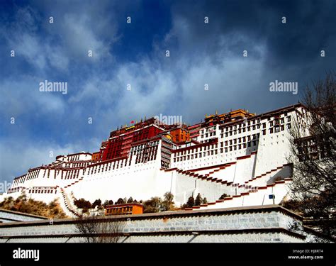 Capital of tibet hi-res stock photography and images - Alamy