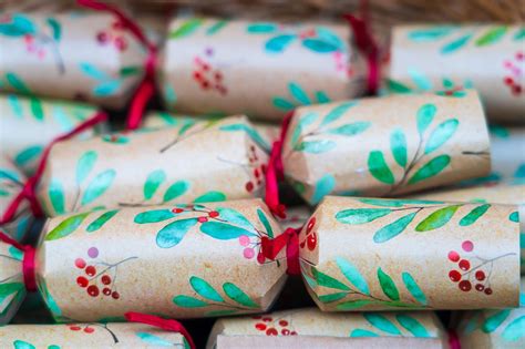 The Tradition of English Christmas Crackers - Blackstone's of Beacon Hill