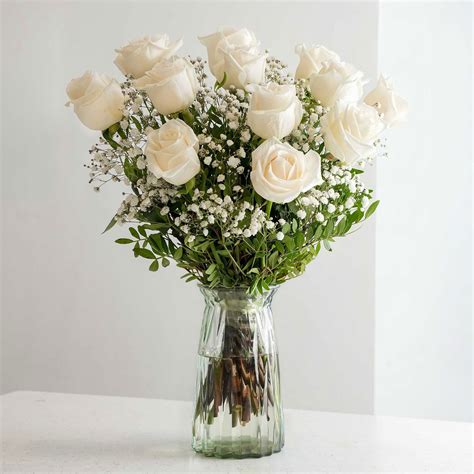 White Roses - Vase - BloomMagic.ae