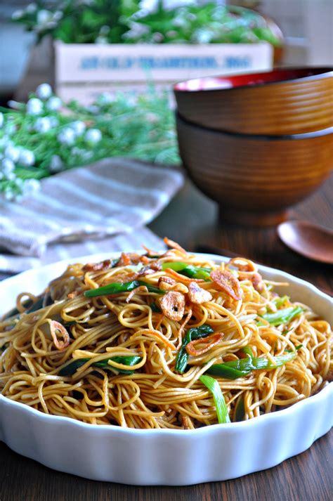 Supreme Soy Sauce Fried Noodles 酱油王炒面 - Eat What Tonight