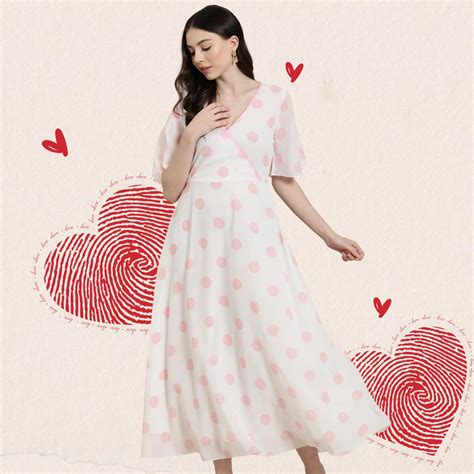 Qurvii - Destination for women of all sizes with curves