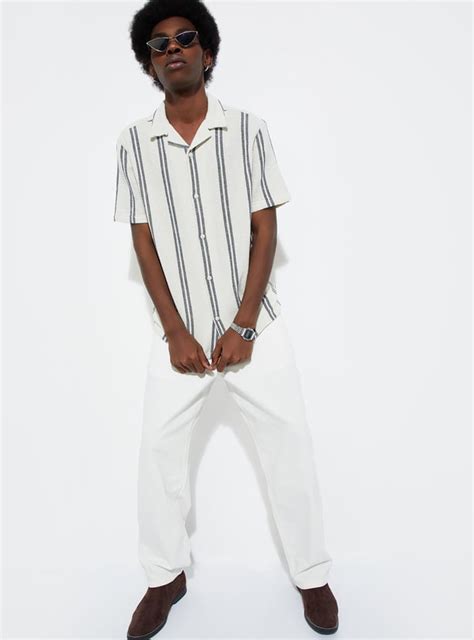 Buy URB_N Men Striped Resort Shirt Online at just Rs. 999.0 ...