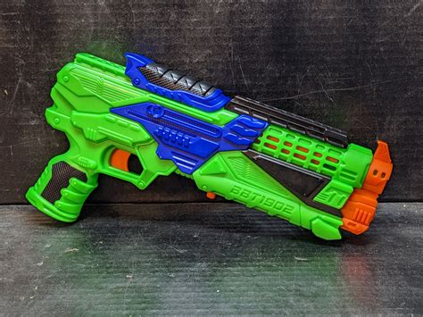 Adventure Force Revolver 的图像结果