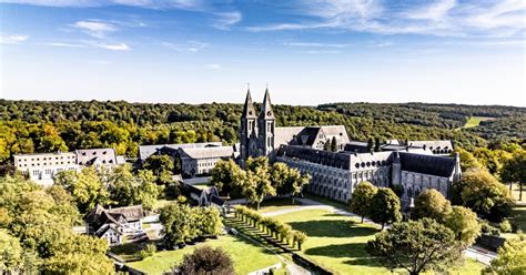 L'abbaye de Maredsous à la recherche de beaucoup de sous pour rénover ...