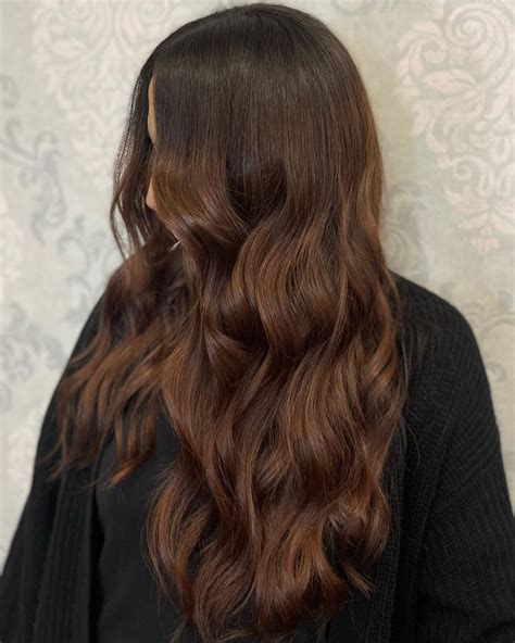 30 Sophisticated Chestnut Brown Hair Ideas for All Seasons - Hair Adviser