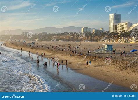 Santa Monica State Beach in Los Angeles, CA Editorial Stock Image ...