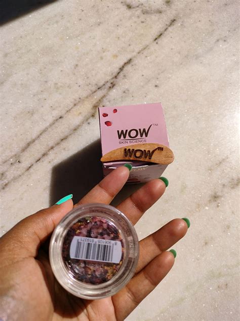 WOW Skin Science Himalayan Rose Lip Scrub - Exfoliates/Smoothens ...