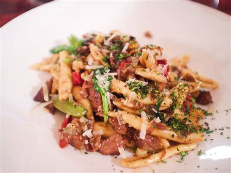 Best Food at Disneyland: Delicious Things to Eat at Disneyland