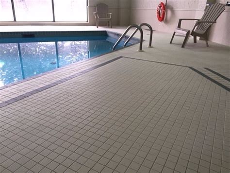 TRAVELODGE OTTAWA EAST - Hotel Reviews, Photos, Rate Comparison ...