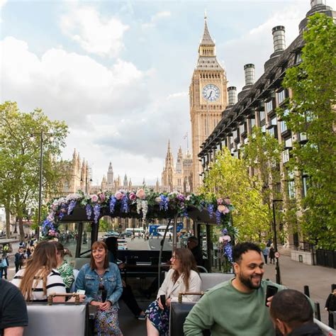 Tootbus London: Bar Bus Tour in London | Pelago