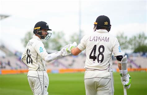 Devon Conway and Tom Latham walk out to bat | ESPNcricinfo.com