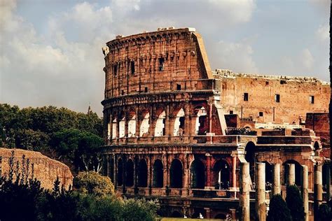 Private transportation between Rome and Civitavecchia in Rome | Pelago