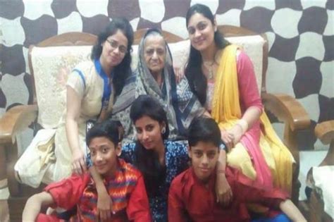 बुराड़ी कांड में तंत्र-मंत्र का कनैक्शन, हिरासत में परिवार का ‘गॉडफादर ...