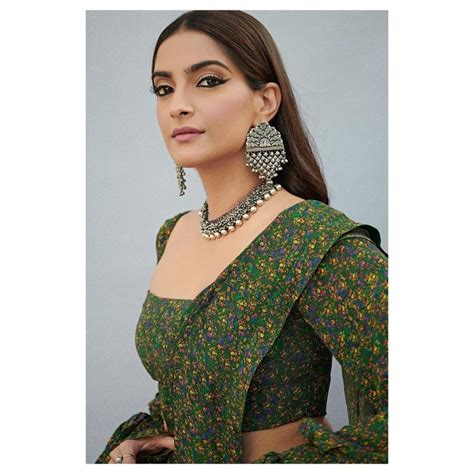 Celeb-inspired statement earrings we are crushing on this festive season