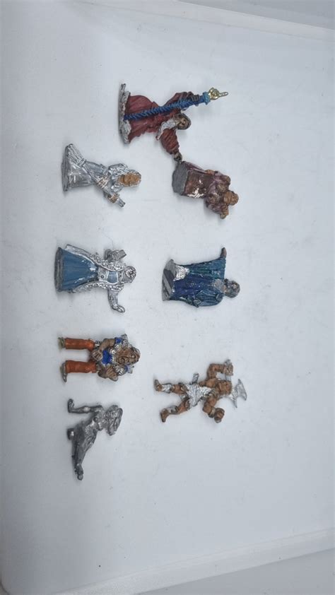 Can anyone help me ID these minis. possibly 1980s Games Workshop? : r ...