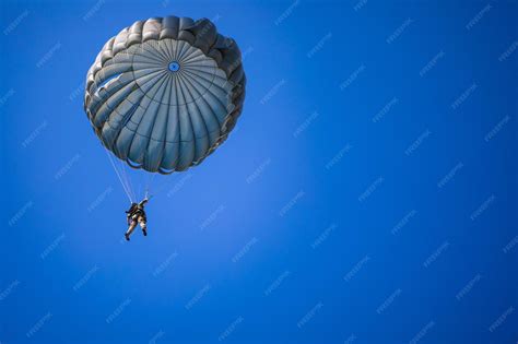 Static Line Parachuting 的图像结果