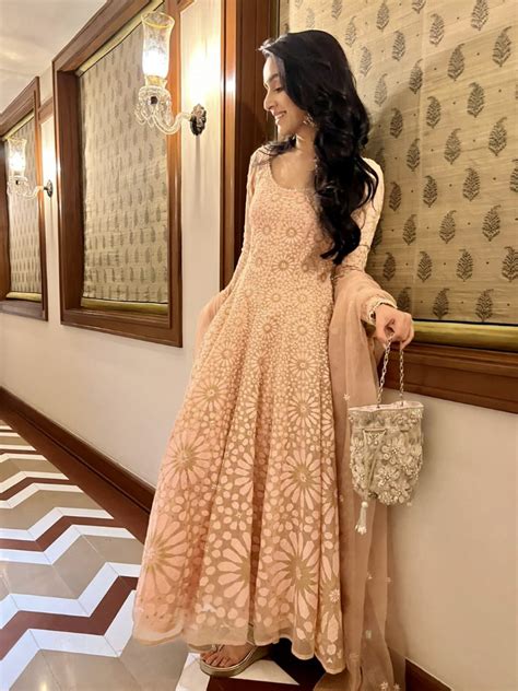 3 kurta sets from Shraddha Kapoor’s collection that are perfect for at ...