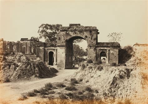 Bailey guard gate - Lucknow c1862 - Old Indian Photos