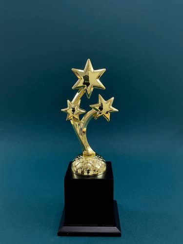Star Trailblazer Trophy (Gold) | Rune Inc
