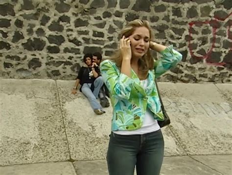 Mujer, casos de la vida real (1985)