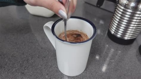 Tests find lead in popular hot chocolate brands | 9news.com
