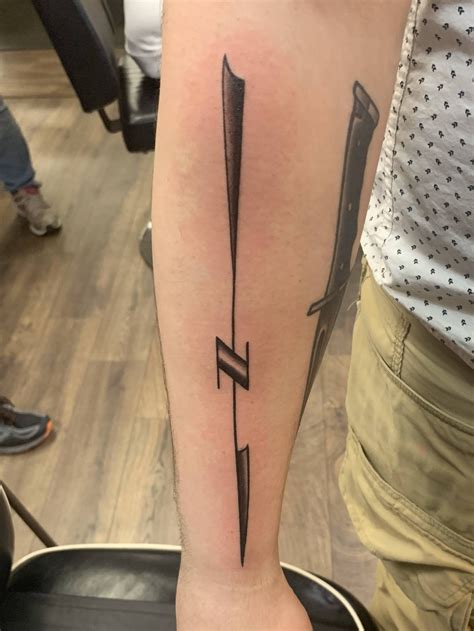 A North arrow by Jason Louiselle at Revolver Tattoo in New Brunswick NJ ...