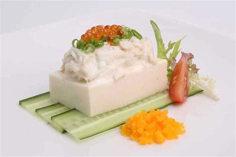 Chilled Tofu & Lump Crabmeat Salad Recipe | Bosch Home Appliances