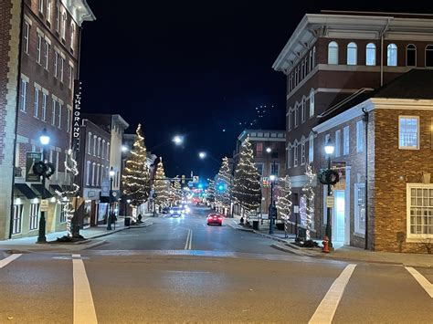 Downtown Mount Vernon Sparkles for the Holidays: Celebrate the Spirit ...
