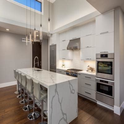 Glossy Ivory Kitchen Design Ideas in 2024