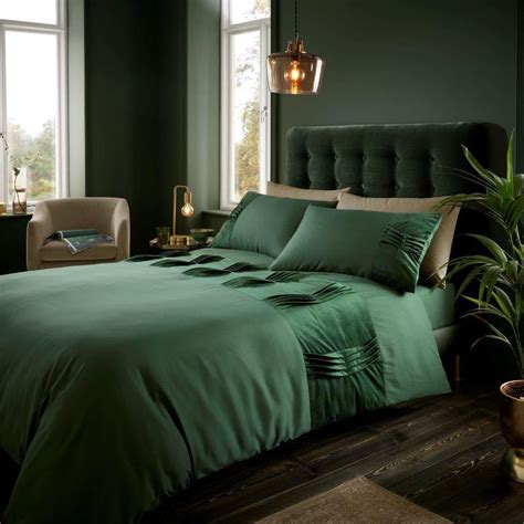 Lions Dark Green Bedding - Crushed Panel Pleated Duvet Cover Set, King ...