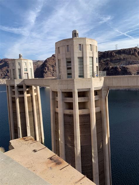 Inside Hoover Dam Intake Towers The Hoover Dam Water Levels Fall To