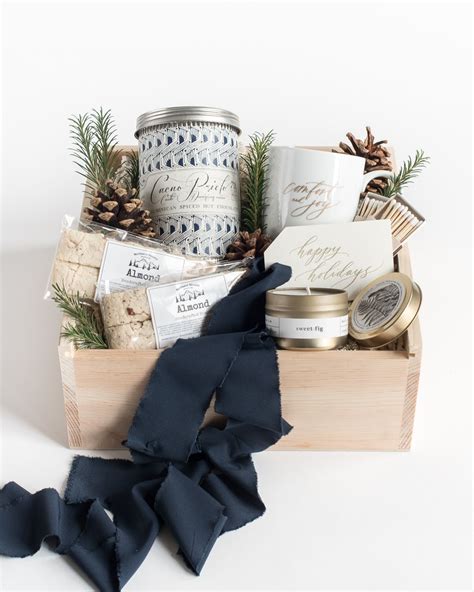 UNISEX HOLIDAY GIFT BOXES perfect for corporate gifts, client gifts ...