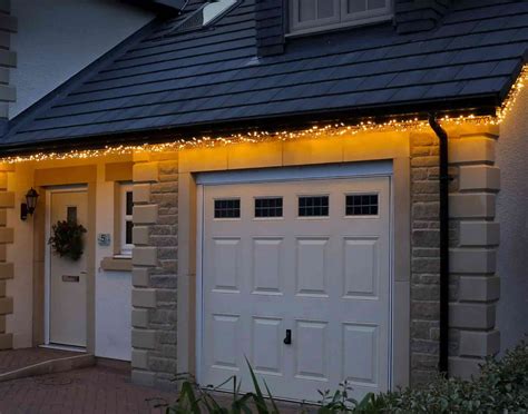 This is how much your Christmas lights will cost to run