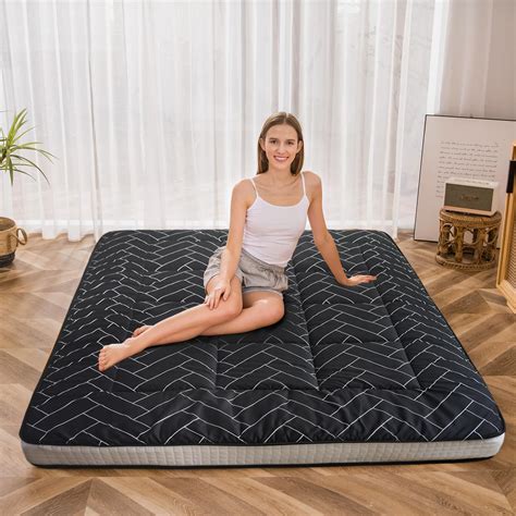 MAXYOYO Black Geometric Pattern Futon Mattress, Japanese Floor Mattress ...
