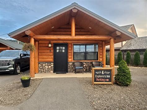 WOODLAND INNS (Forks) - Guesthouse Reviews, Photos, Rate Comparison ...