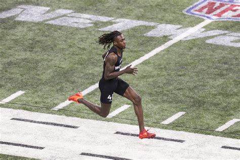 The 10 Fastest 40 Times in NFL Combine History
