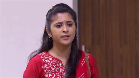 Tula Pahate Re TV Serial - Watch Tula Pahate Re Online All Episodes (1 ...