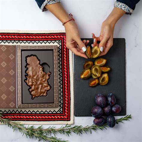 Čokolade sa voćem i orašastim plodovima Arhive - Srbijanka shop
