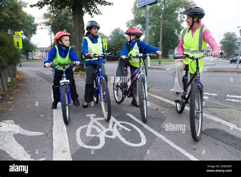 Cycling Children 的图像结果