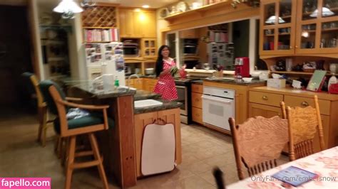 Full Video : Embersnow Nude Leaks OnlyFans I Nudes - Celeb Nudes