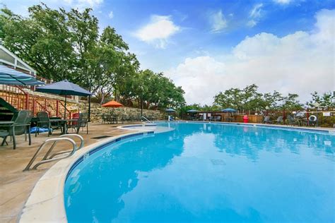 Holiday Inn Club Vacations Hill Country Resort Canyon Lake by IHG Pool ...