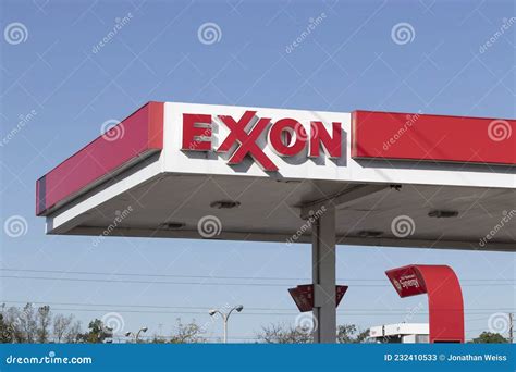Exxon Retail Gas Station. ExxonMobil is the World`s Largest Oil and Gas Company Editorial Stock ...