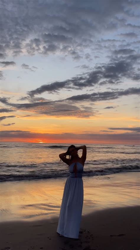 Tropical paradise loading : r/ellacervetto