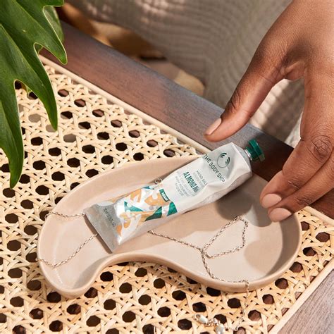 Fight Dry Hands this Winter with Nourishing Hand Creams