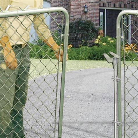 Chain Link Gate 的图像结果