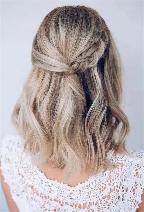 63 Medium Half Updos For Any Occasion - Styleoholic